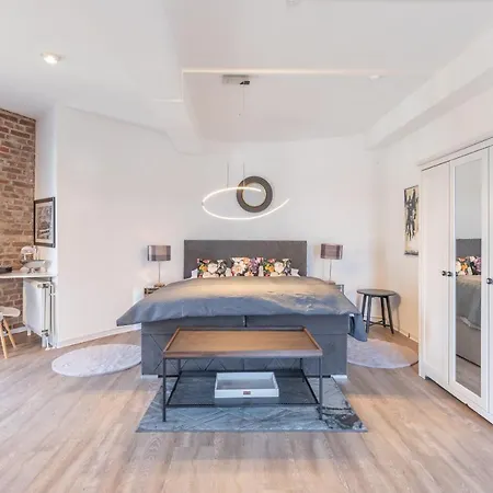 Husumer Wasserturm - 1 Apartament